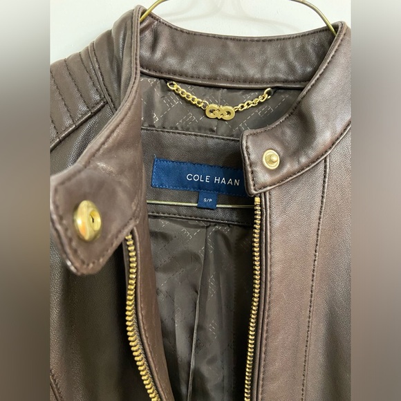 Women’s zip-front leather motorcycle style jacket - Picture 2 of 3
